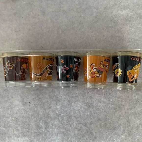 Set of 5 Australia Aboriginal Art Shot Glasses *New* - Picture 1 of 13